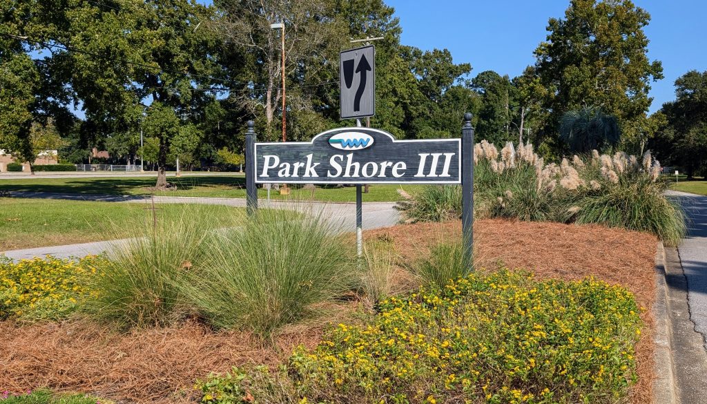 Islands in Parkshore III with fresh pine straw